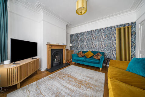 1372844-2-68ff6df...