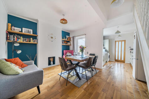 1372844-6-68ff6e3...