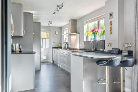 1372915-13-68fb5c...