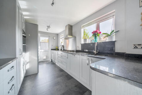 1372915-15-68fb5d...