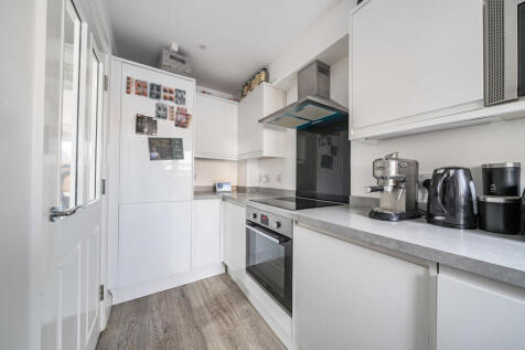 1373855-17-69023b...