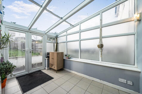 1388154-4-69493da...