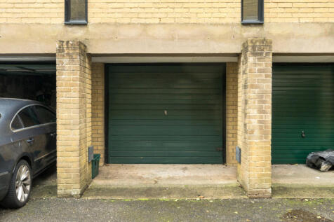 1355487-4-68cad8d...