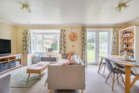 1373307-6-690e1ec...