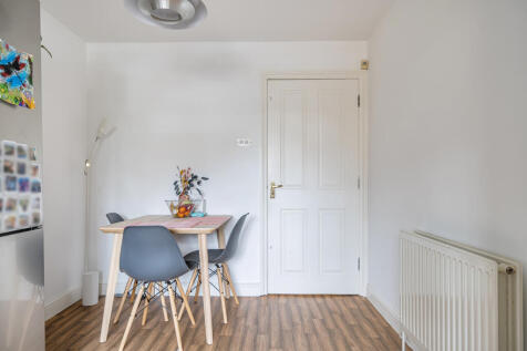 1373307-15-690e1e...