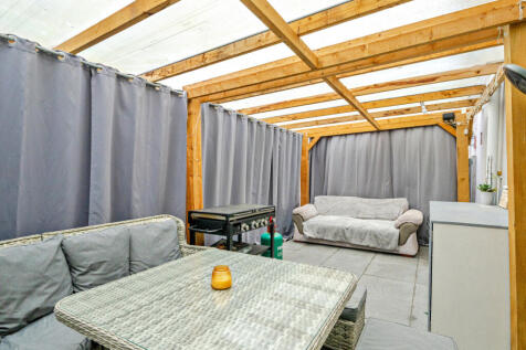 1383014-5-69247bf...