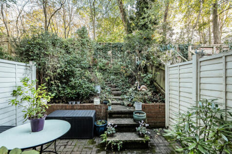 1384549-7-6925cf0...