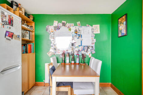 1383997-19-692709...