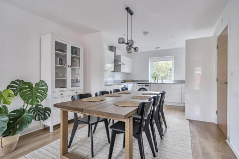 1374658-10-690395...