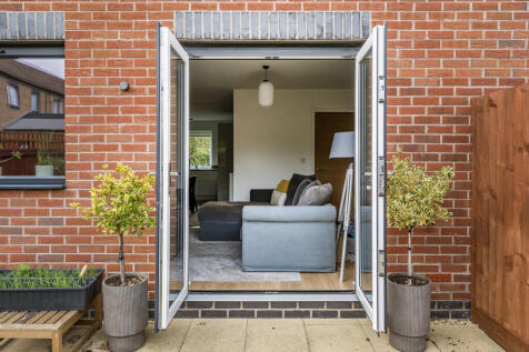 1374658-19-690395...