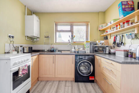 1372274-6-690236e...