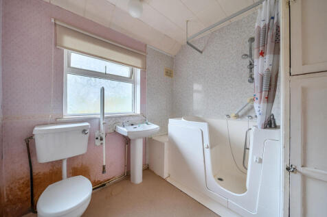 1376838-4-690cc92...