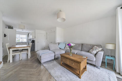 1369583-4-68f0b21...