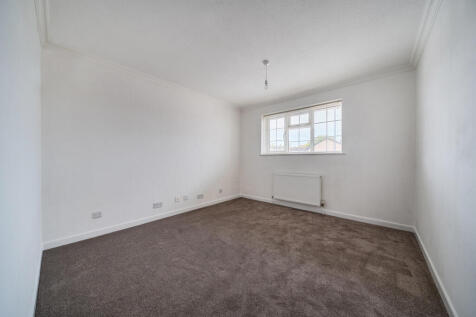 1372378-8-68fa215...