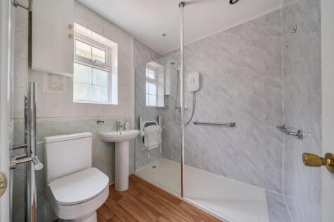 1372378-7-68fa212...