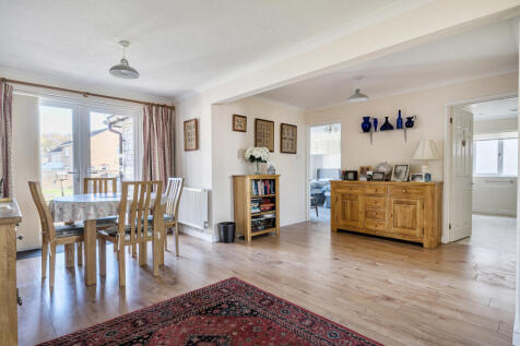 1375066-15-690f22...