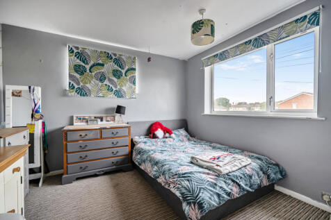 1374619-16-690b77...