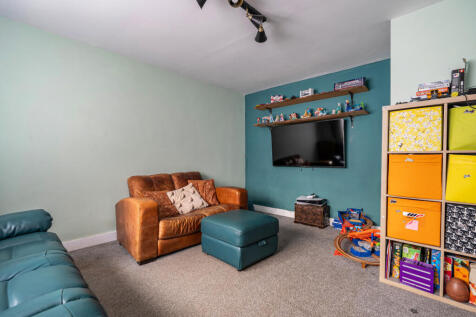 1374619-18-690b77...