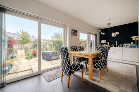 1373578-21-690388...