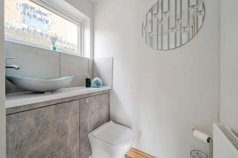 1385956-7-6936bfe...