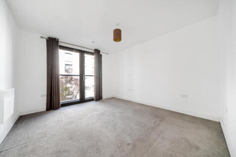 1360472-16-68dbdf...