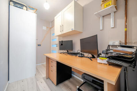 1362613-8-68e38cf...