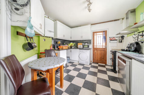 1361189-11-68efb8...