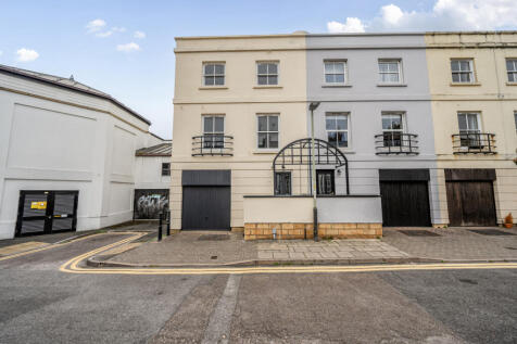 1369081-1-68ee45e...