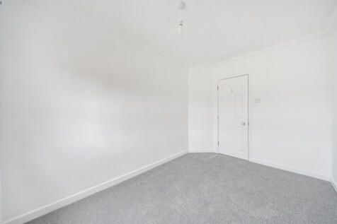 1369081-8-68ee460...