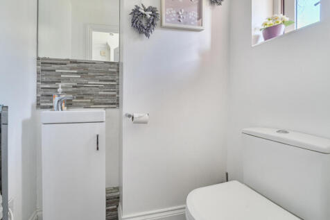 1371593-11-68fb8f...