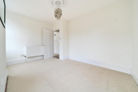 1359722-4-68e7ac7...