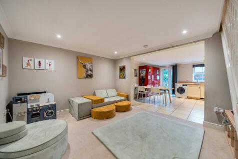 1375254-7-69038d4...