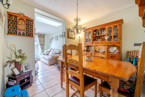 1375017-16-690ca1...