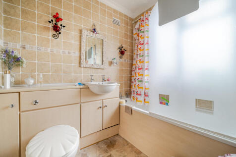 1375017-10-690ca1...