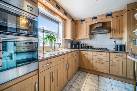 1375967-7-690e201...