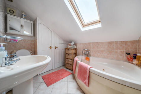 1375967-2-690e1fc...