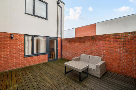 1376803-18-691209...