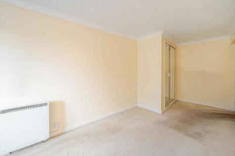 1371589-6-68f765c...