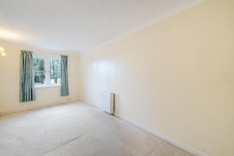 1371589-8-68f7659...