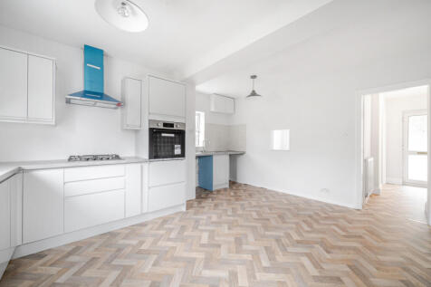 1369784-8-68f2157...