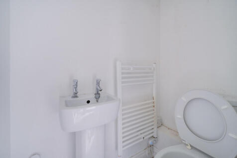 1373731-8-6900f9b...