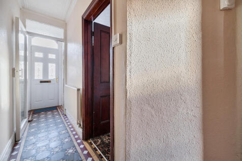 1374166-3-6904de1...