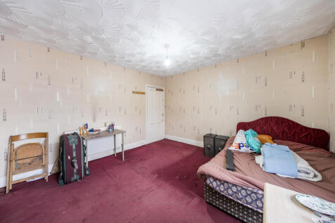 1375098-5-690cae9...