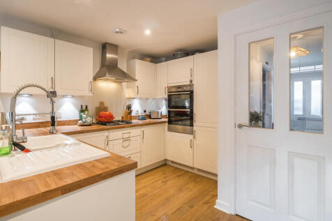 1377012-10-691225...