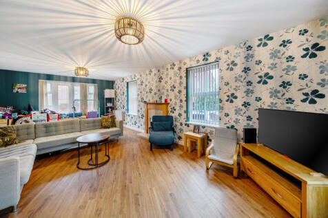 1374512-7-69172d4...