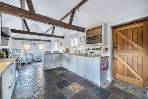 1384815-1-6925c09...