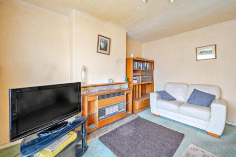 1301831-18-683d9b...