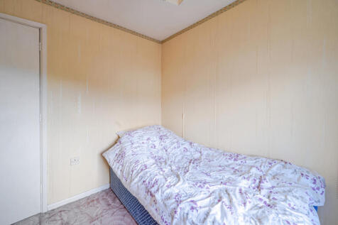1301831-17-683d9b...