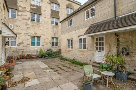 1365521-4-68ef6dc...