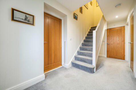 1366056-10-68ee62...